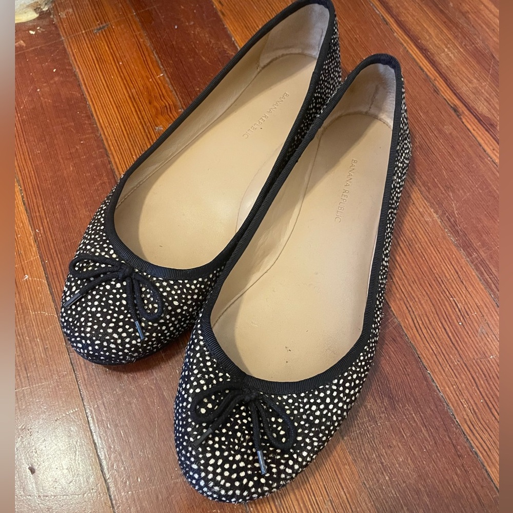 Banana republic leopard ballet flats